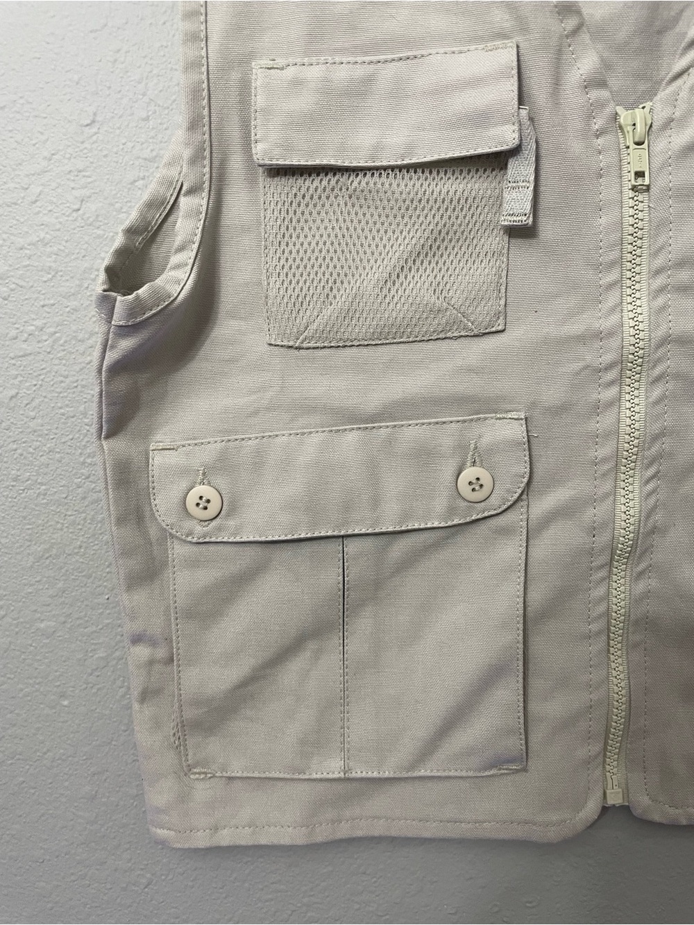 Bass Pro Shops Kids Khaki Utility Fishing Vest SZ 7 Unisex Outdoor Adventure - Picture 7 of 14